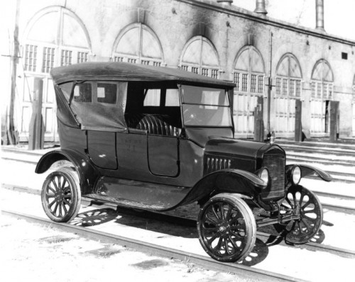 Virginia & Truckee motor car No. 24, a Model T Ford touring car, sits astride the rails in front of the V&T engine house in Carson City. (Nevada Historical Society photo)