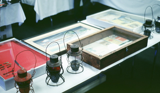 memorbilia_tbl.jpg
