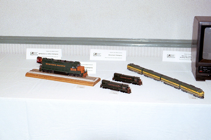 99-0009.jpg