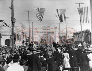 1stPassTrain_8-22-1910_OaklandCA-02_thumbnail.jpg