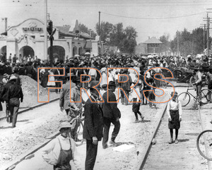 1stPassTrain_8-22-1910_StocktonCA-01_thumbnail.jpg