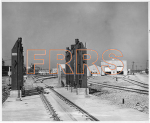 Staff_WP_-_083_R_thumbnail.jpg