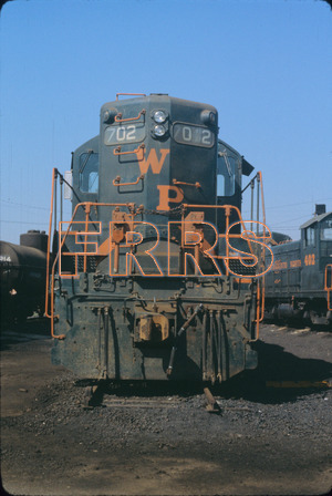 Staff_WP_-_232_R_thumbnail.jpg