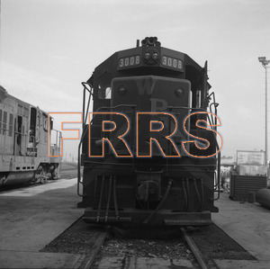 Staff_WP_-_457_R_thumbnail.jpg