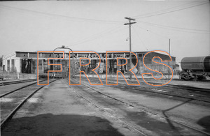 Staff_WP_-_719_R_thumbnail.jpg