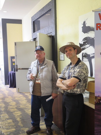 2018_convention_180420_kcochran_IMG_3404_Lee_House_and_Steve_Cope_at_the_convention_350x467.jpg